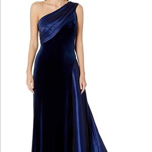 Tadashi Shoji One Shldr Velvet and Taffeta Gown S5